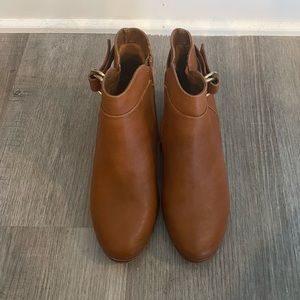Toetos Brown Booties